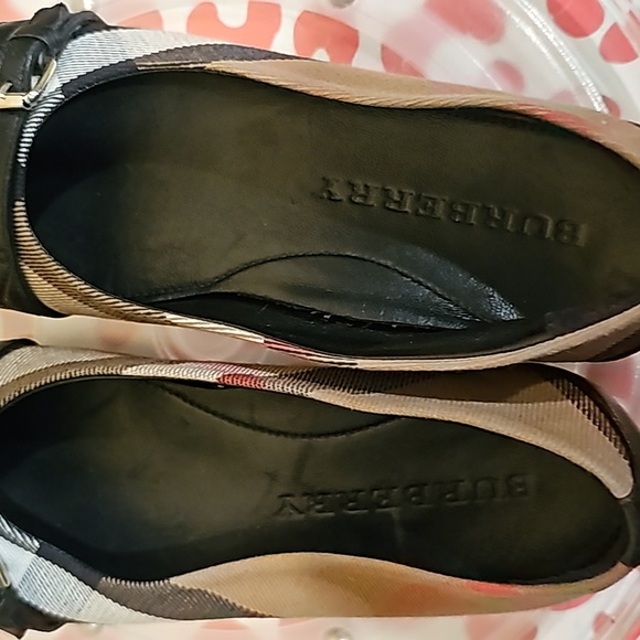 E Little Girls Burberry Ballet flats w/ 💛buckles size 31 Eu or 13 US w/ bag - Picture 8 of 14